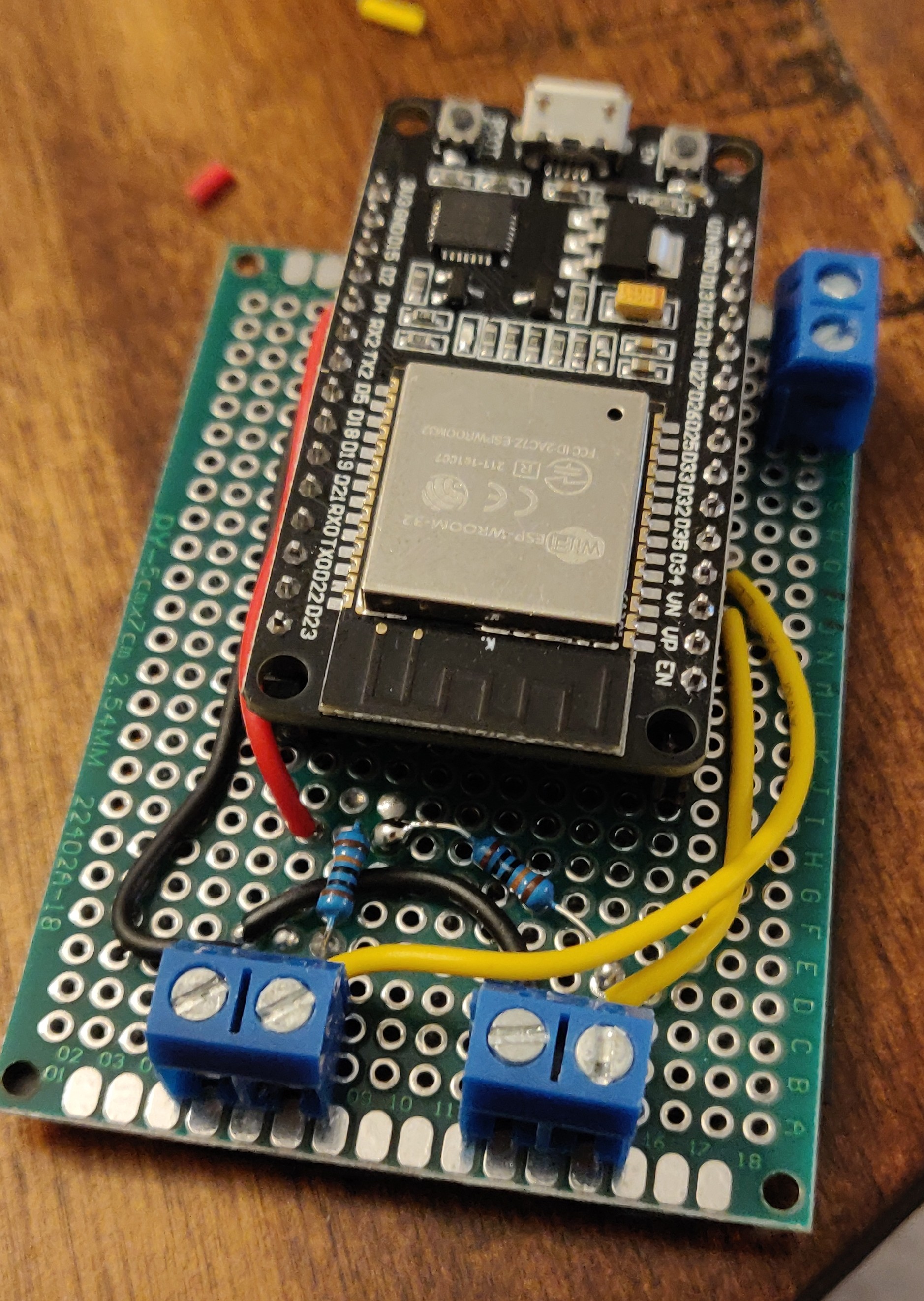 Image of the assembled board.